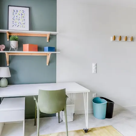 Student Factory Republique Apartment *