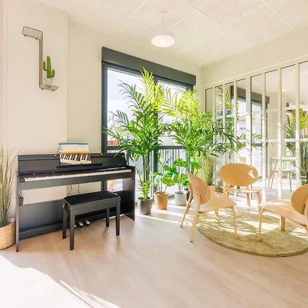 Student Factory Republique Apartment