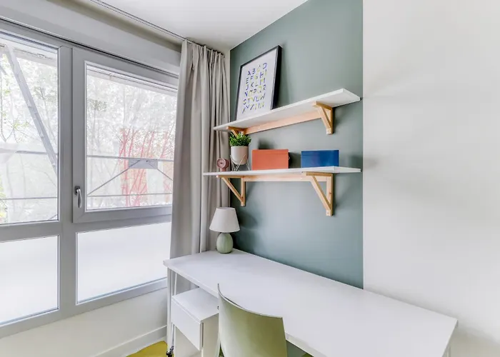 Student Factory Republique *